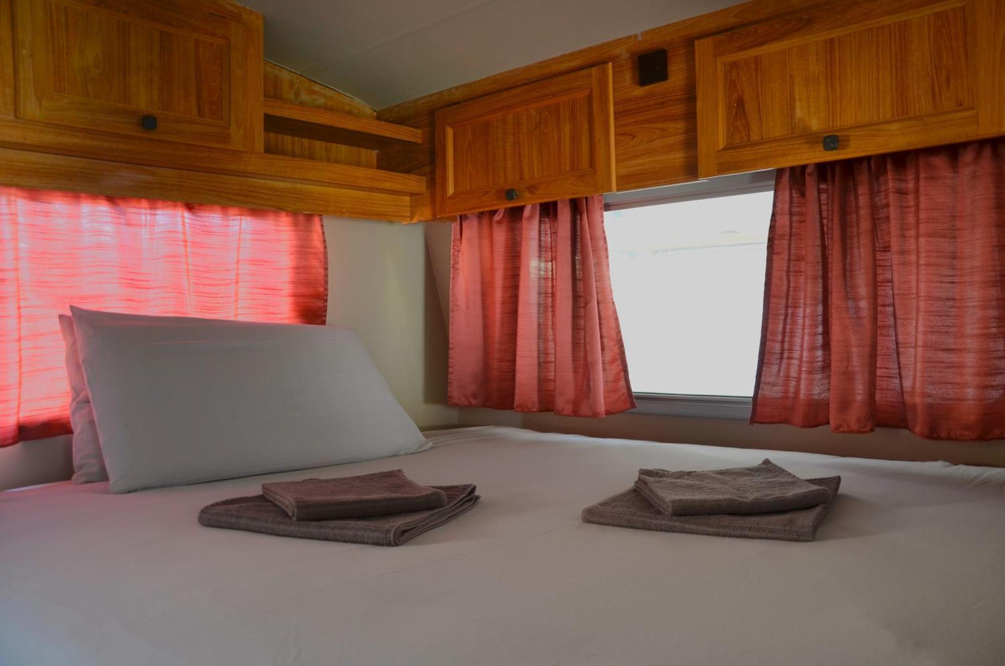 Camping Italia 90 Caravans 도마소 외부 사진